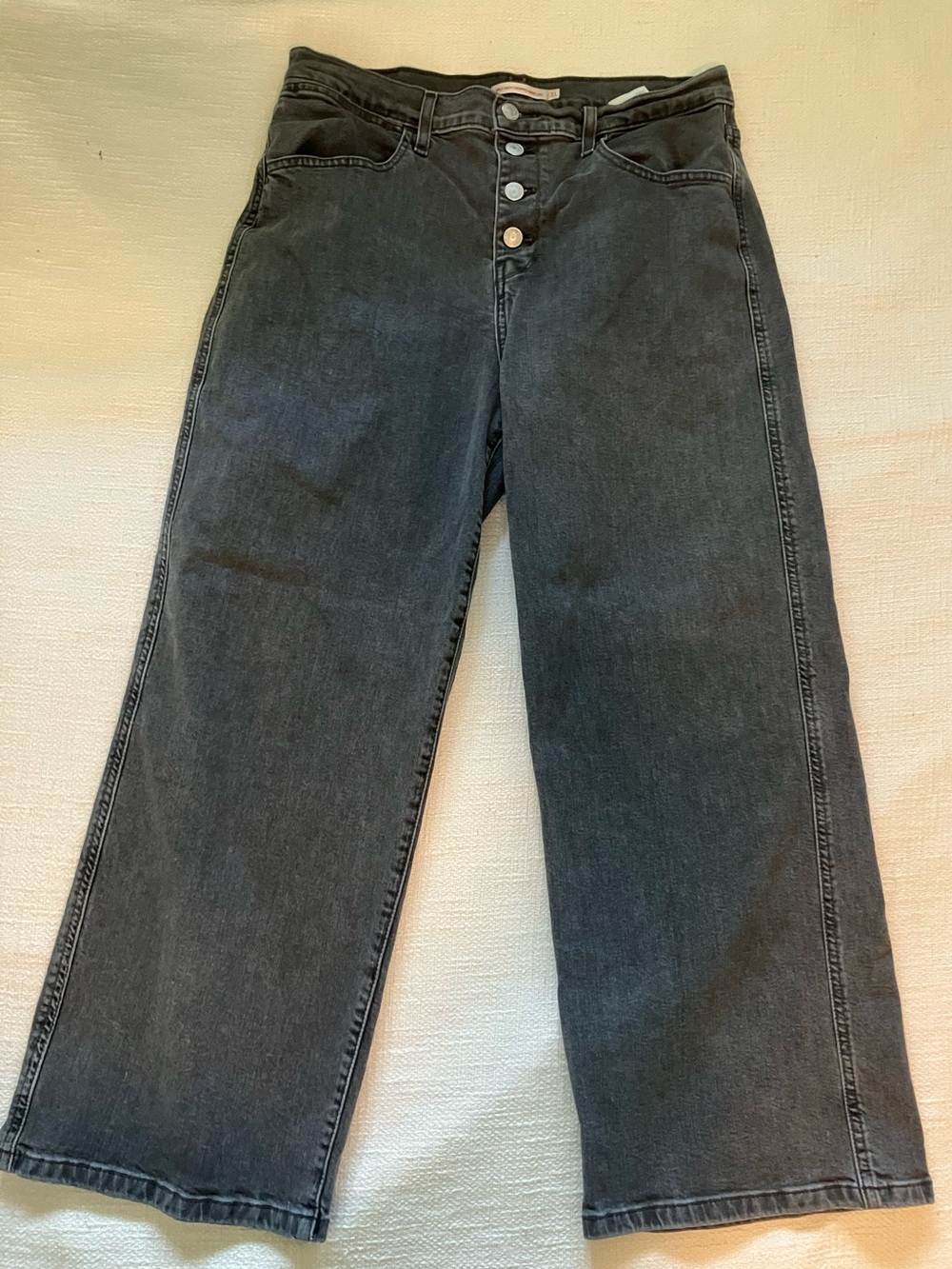 Levi’s Mile High Wide Leg Cropped Jeans, button fly, size 31 in faded black wash